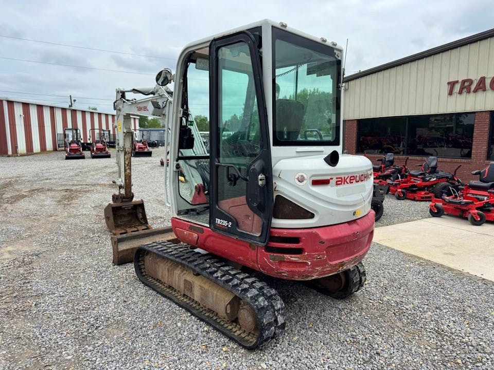 TAKEUCHI TB235-2
