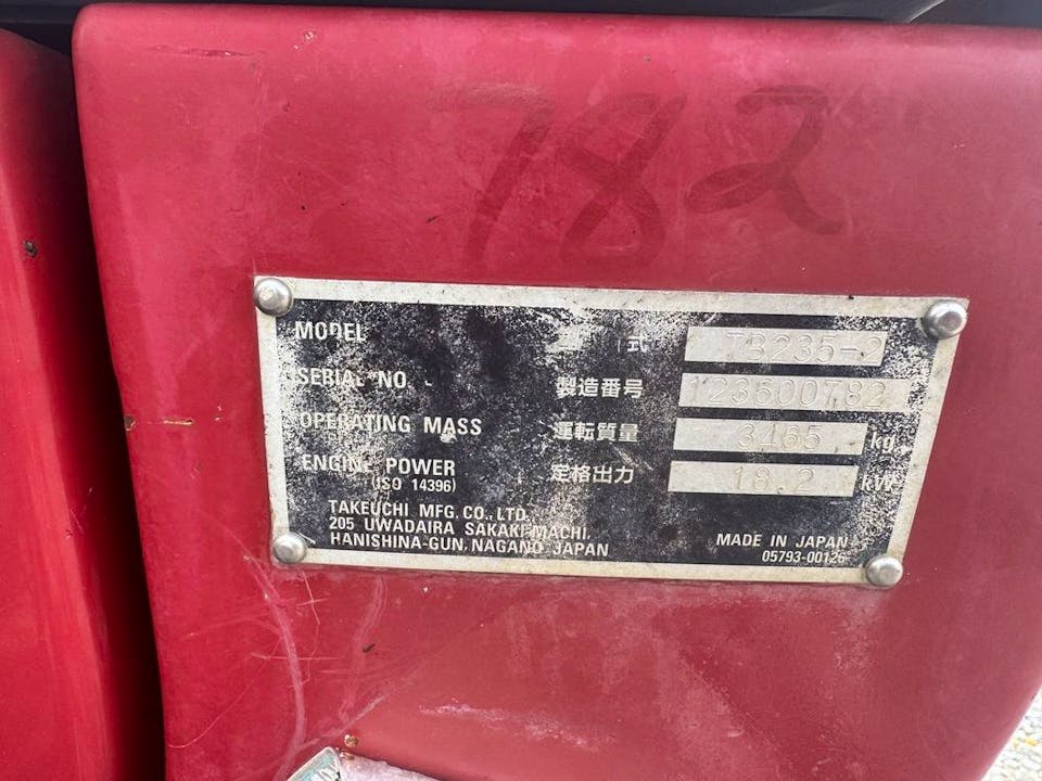 TAKEUCHI TB235-2