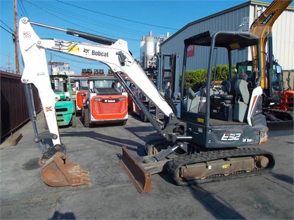 Bobcat E32I