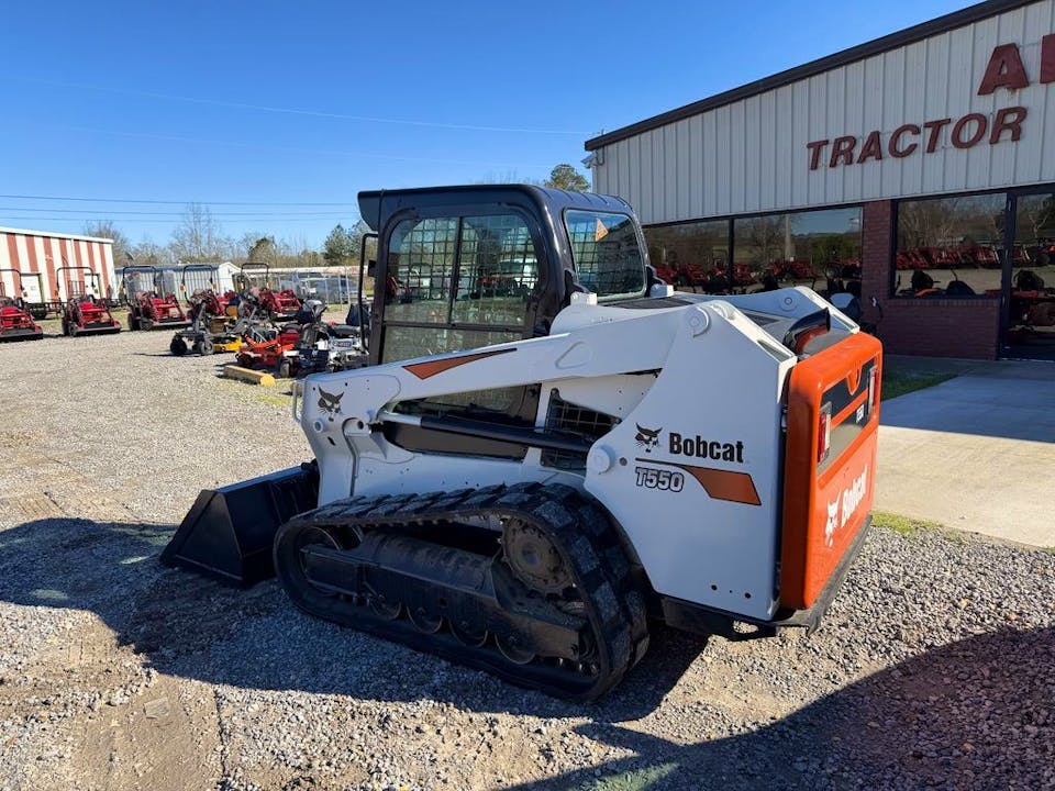 Bobcat T550
