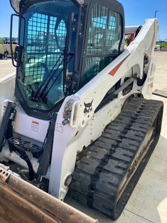 Bobcat T770 (WITH BUCKET)
