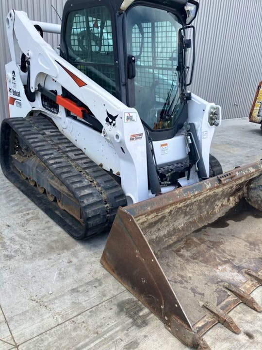 Bobcat T770 WITH BUCKET