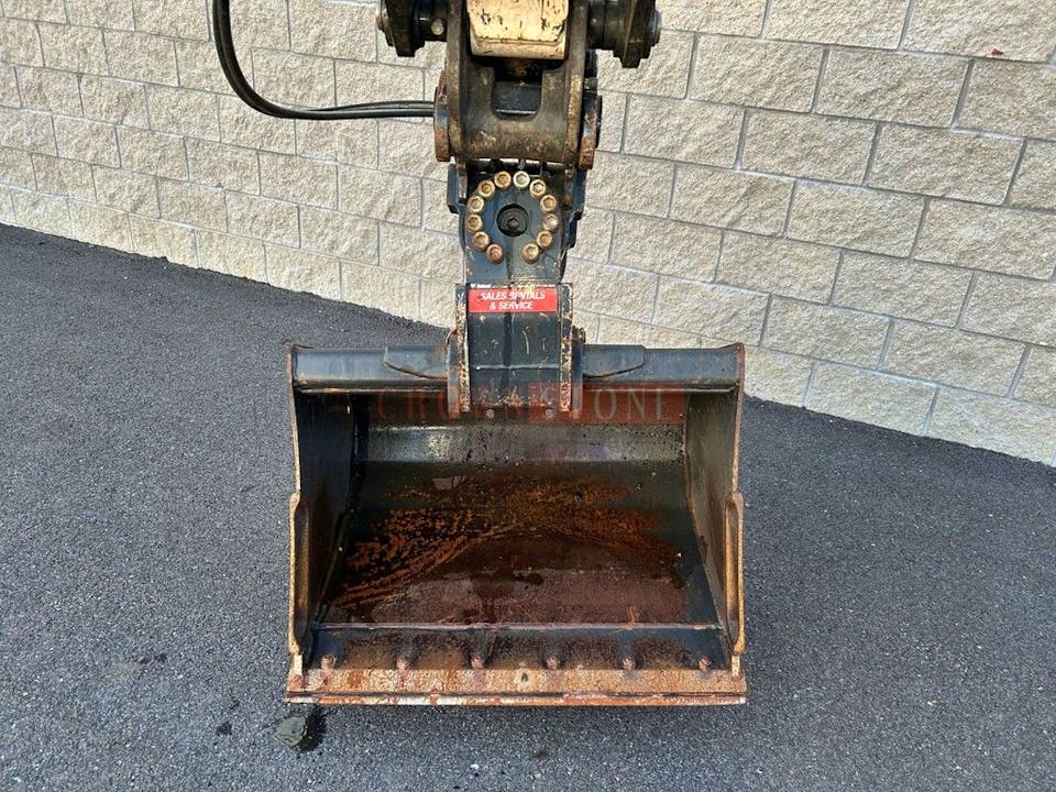 Bobcat PTX4 Power Tilt w/ Grading Bucket