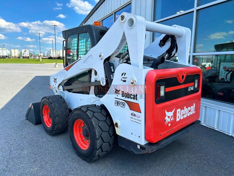 Bobcat S740