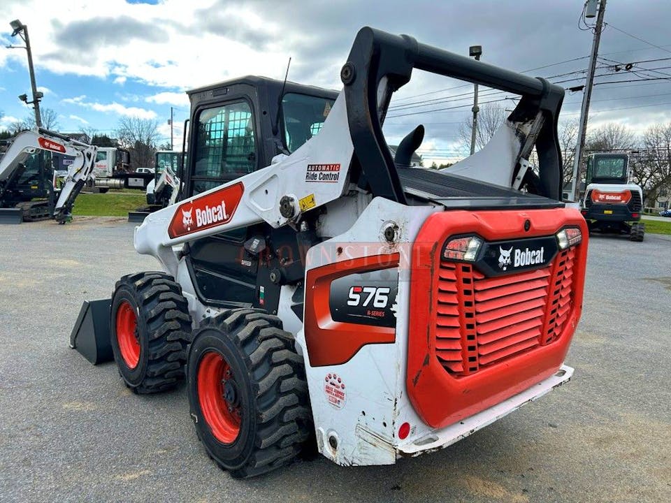 Bobcat S76