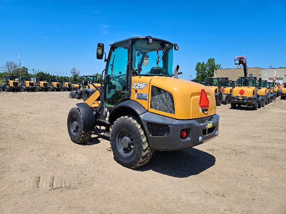 Case 221F HS HIGH SPEED COMPACT