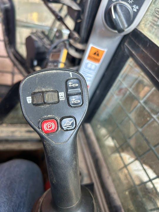 Case SV280B