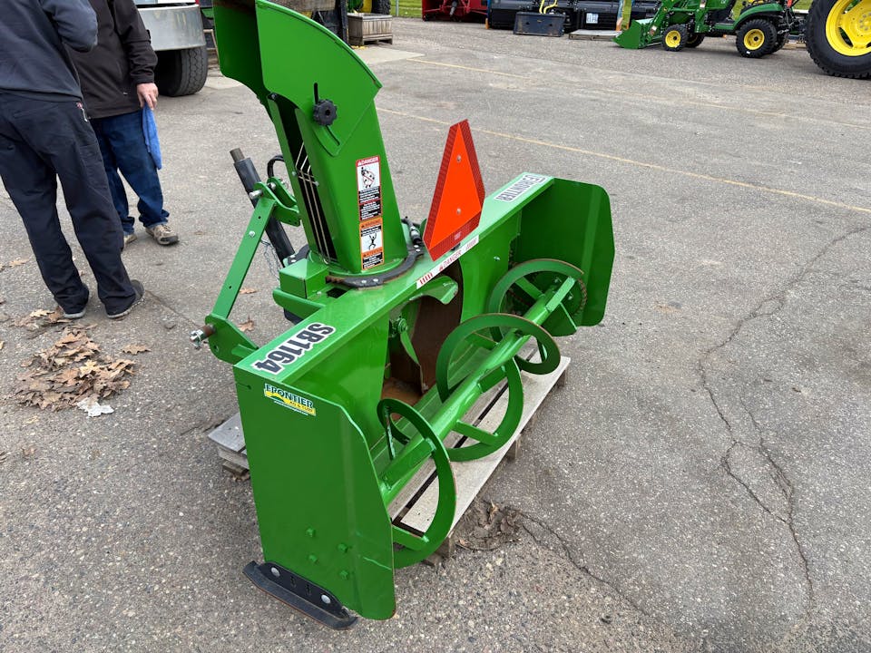 Frontier SB1164 Snowblower