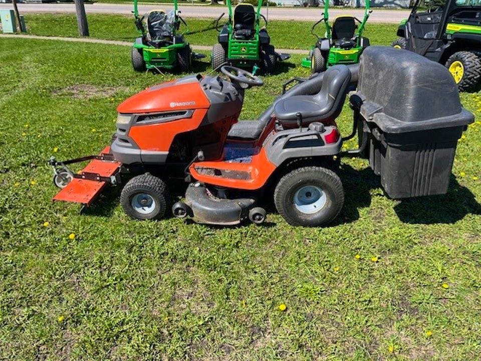 Husqvarna YTH1542