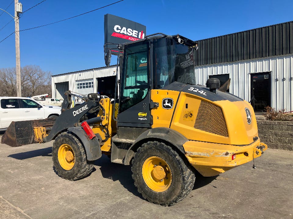 John Deere 324L