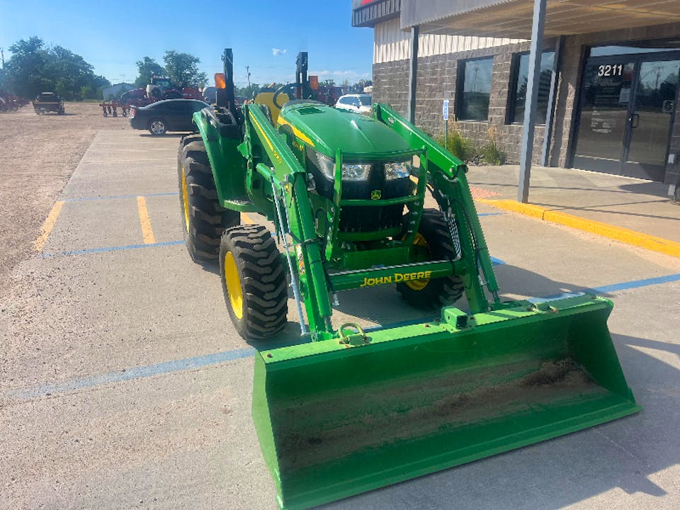 John Deere 4066M