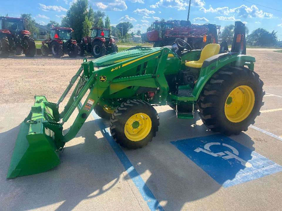 John Deere 4066M
