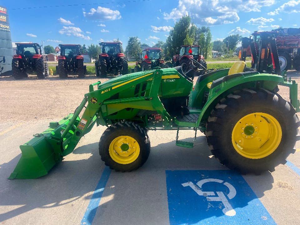 John Deere 4066M