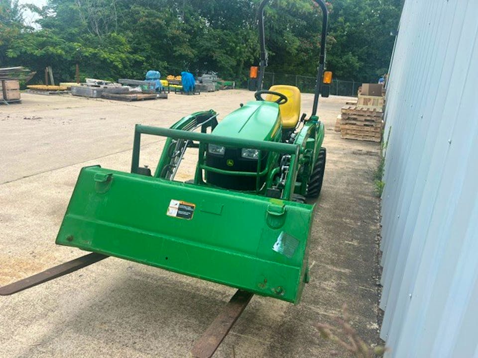 John Deere 1023E