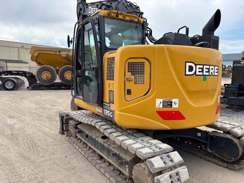 John Deere 135G