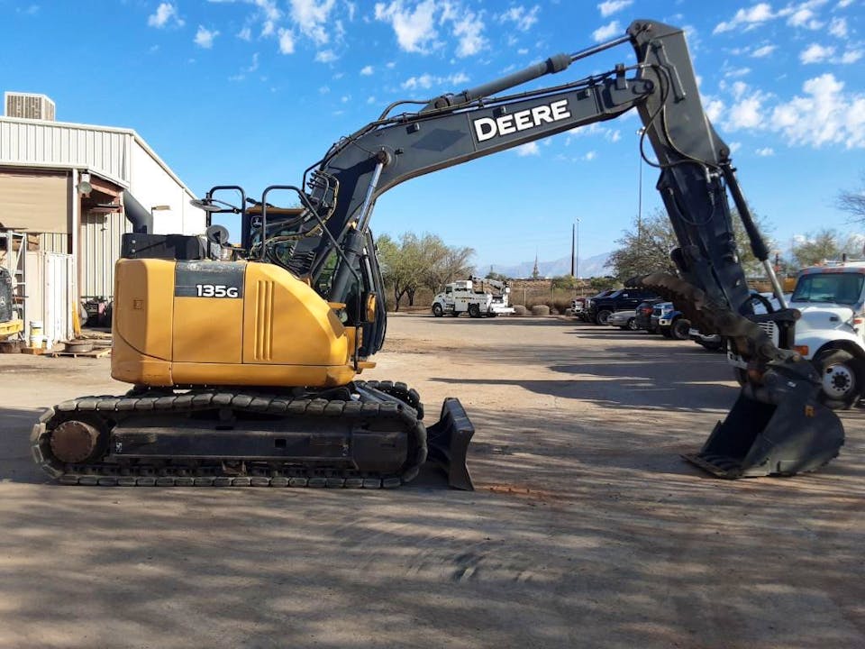 John Deere 135G