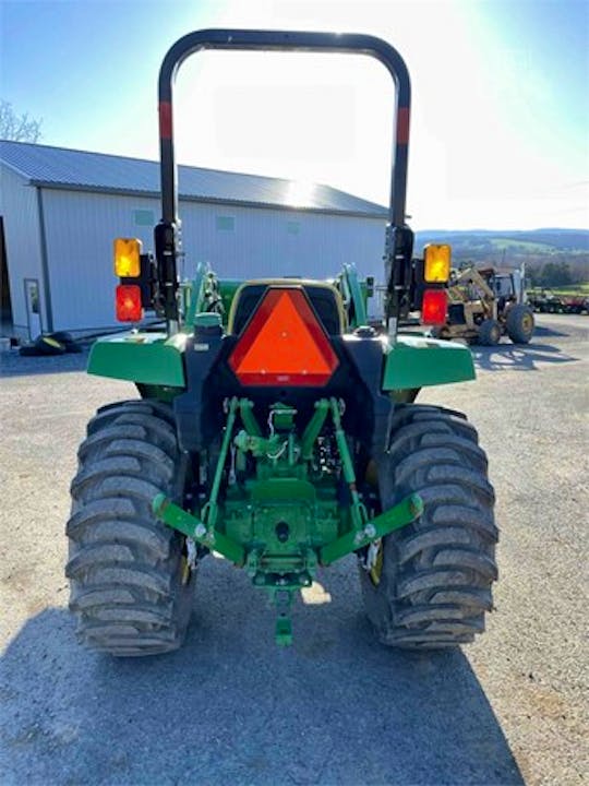 John Deere 3025D
