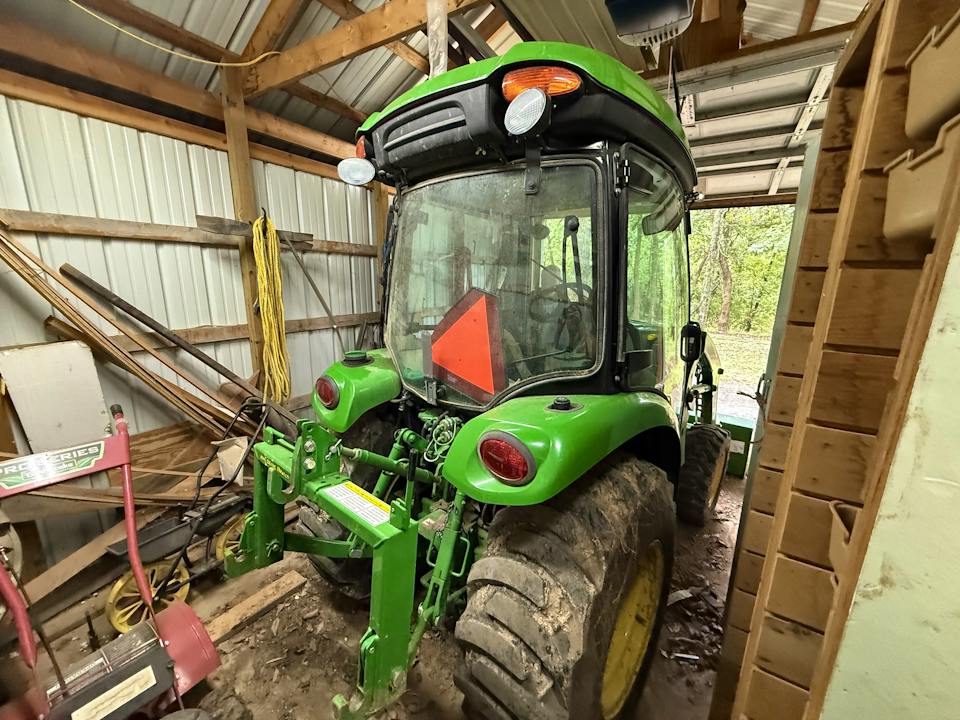John Deere 3039R