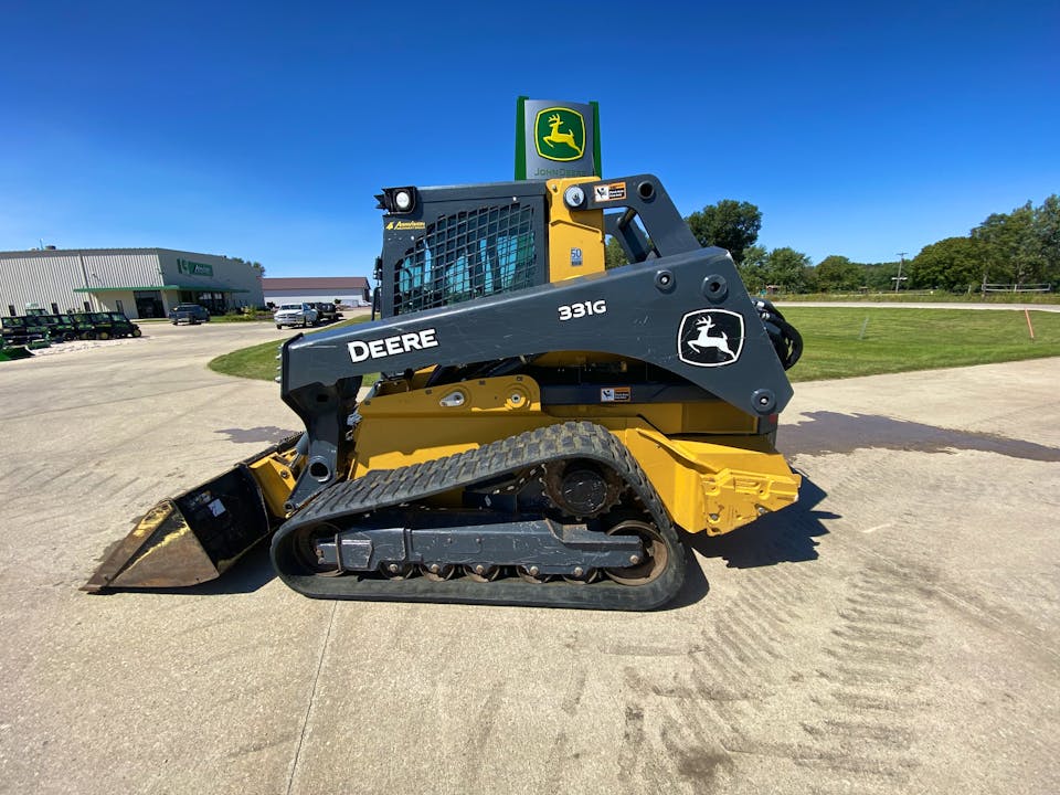 John Deere 331G