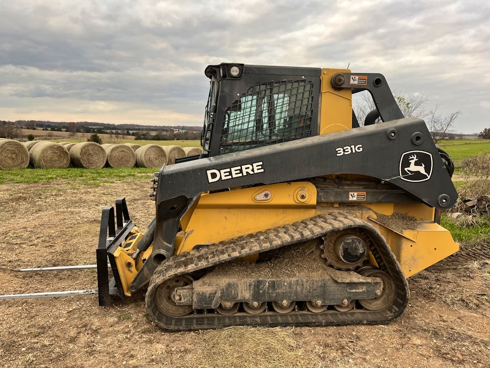 John Deere 331G