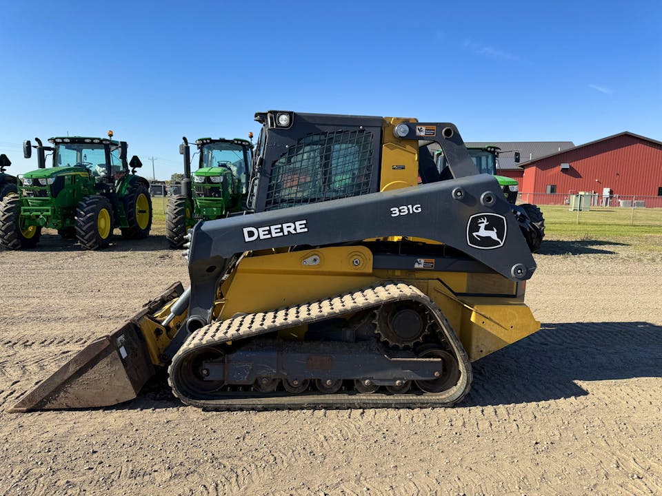 John Deere 331G