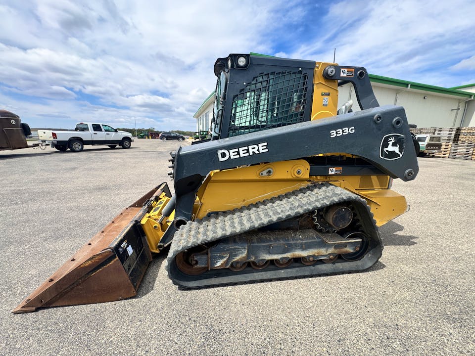 John Deere 333G