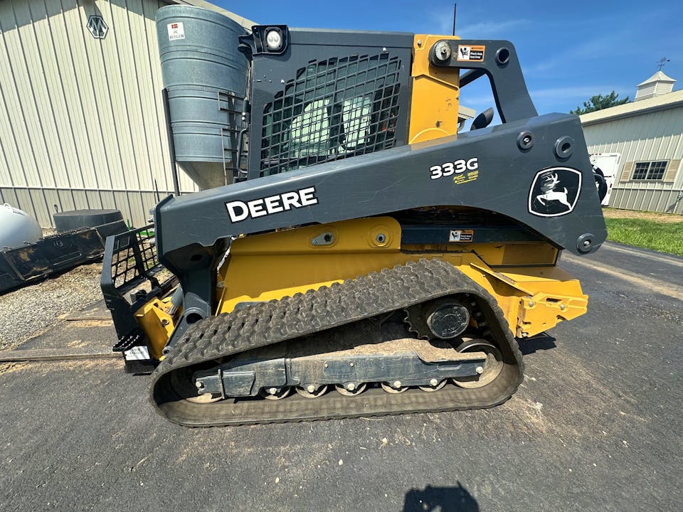 John Deere 333G