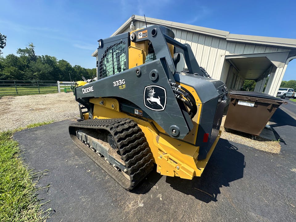 John Deere 333G
