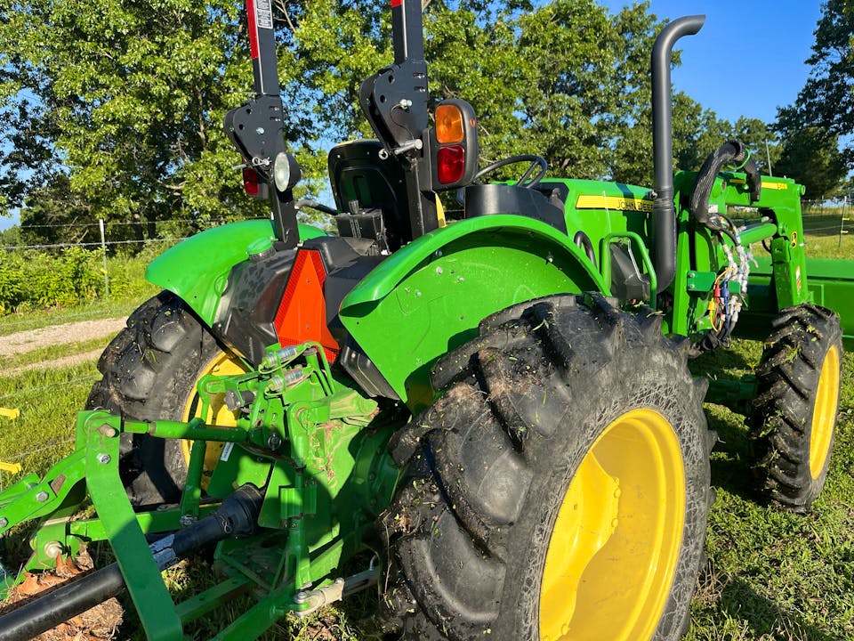 John Deere 5045E