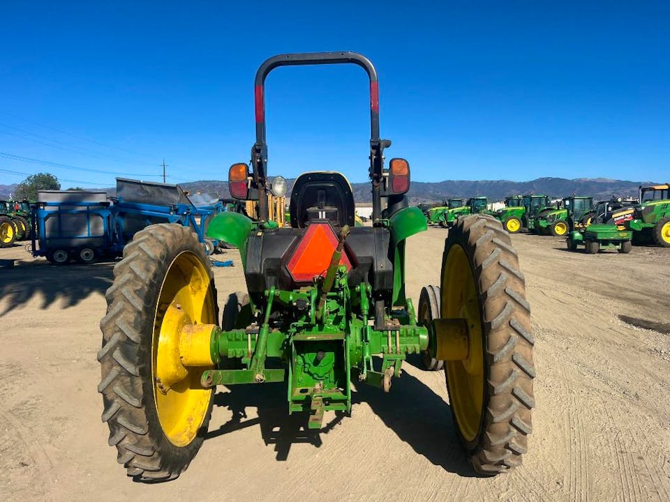 John Deere 5045E