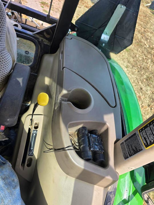 John Deere 5055E