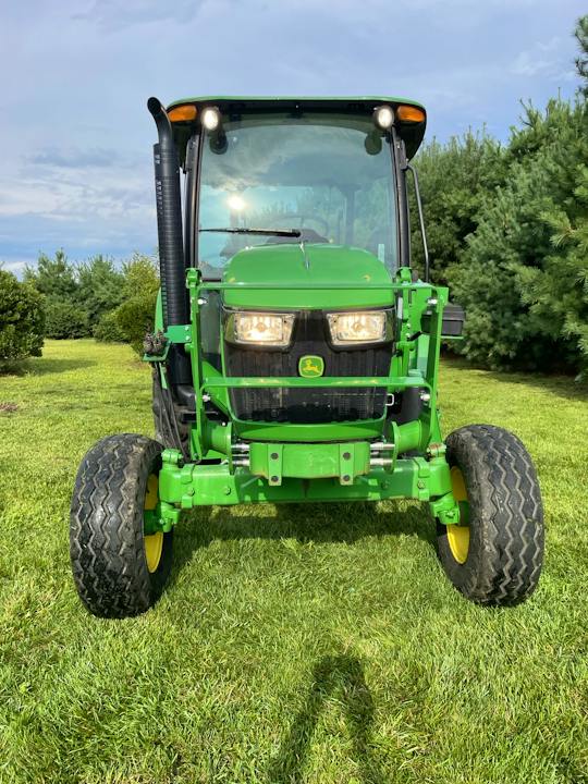 John Deere 5075E