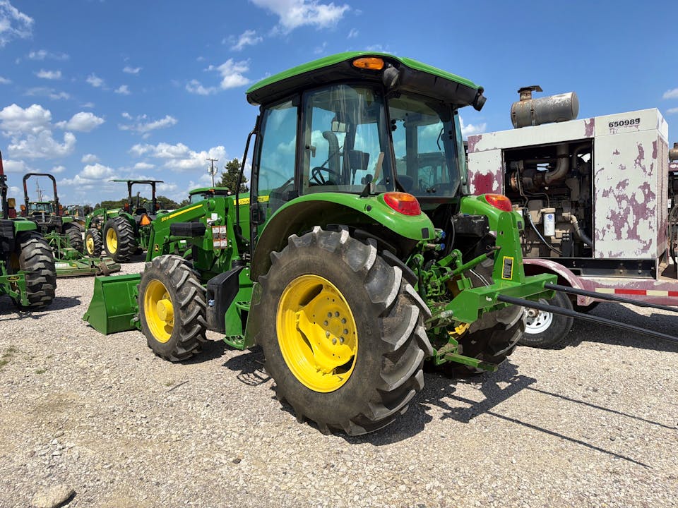 John Deere 5100E