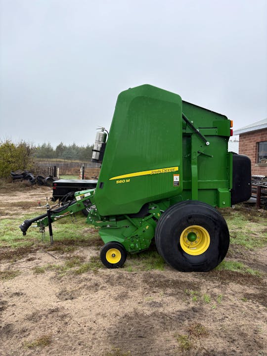 John Deere 560M