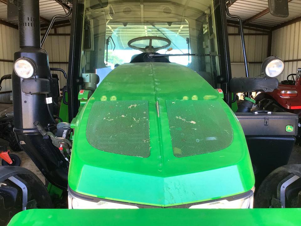 John Deere 6110M