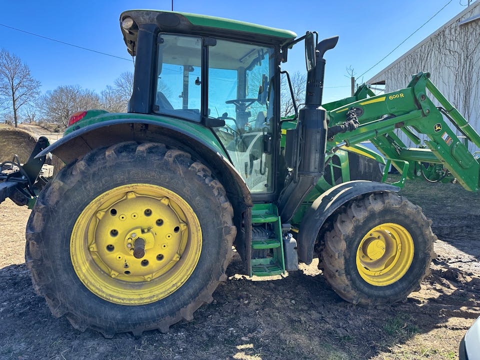 John Deere 6110M