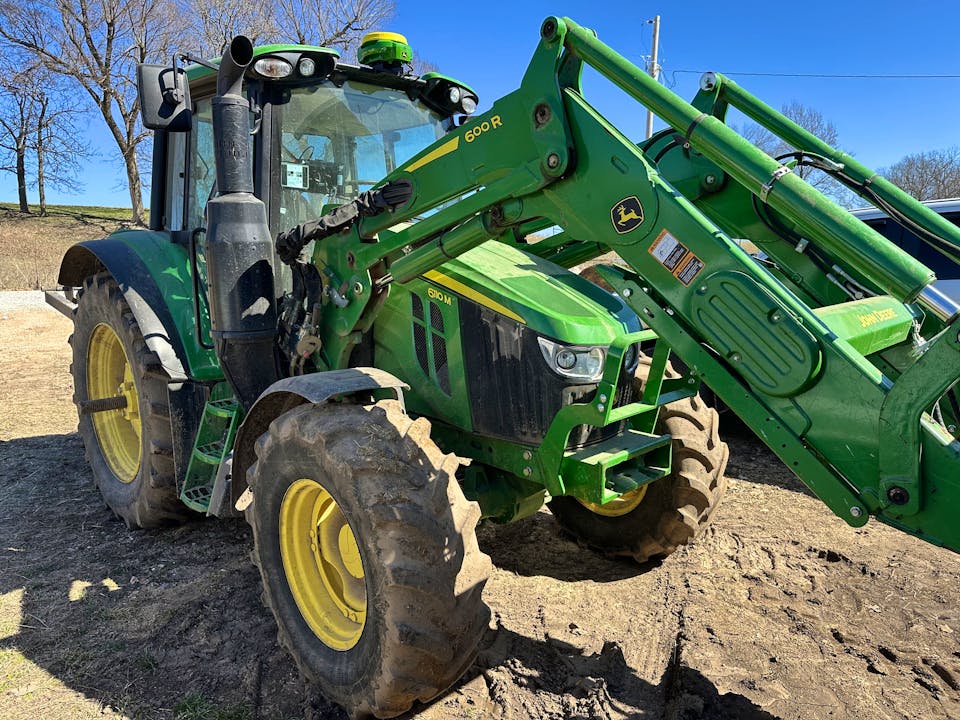 John Deere 6110M