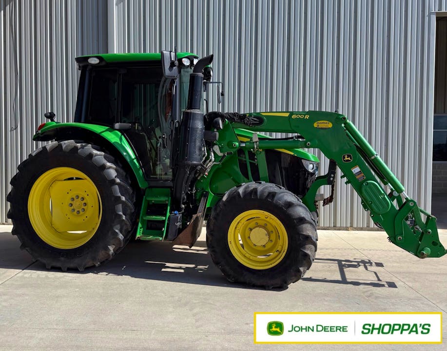John Deere 6120M