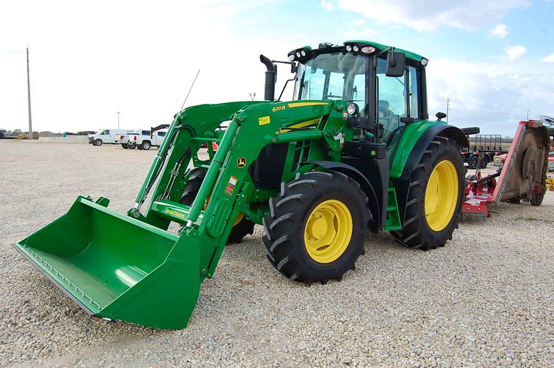 John Deere 6120M