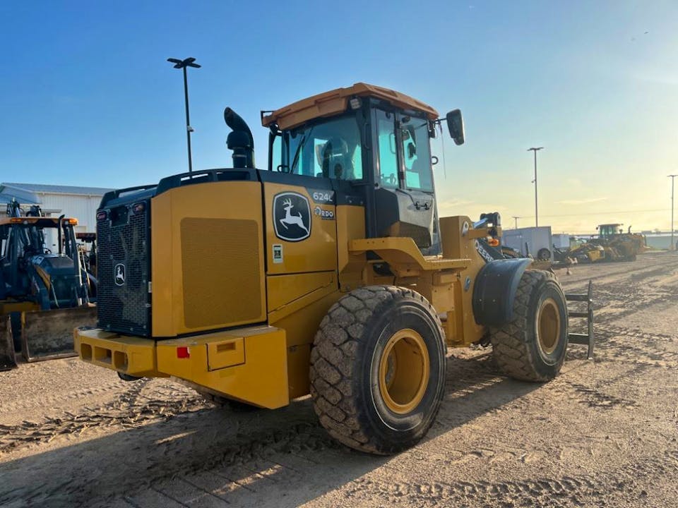 John Deere 624L