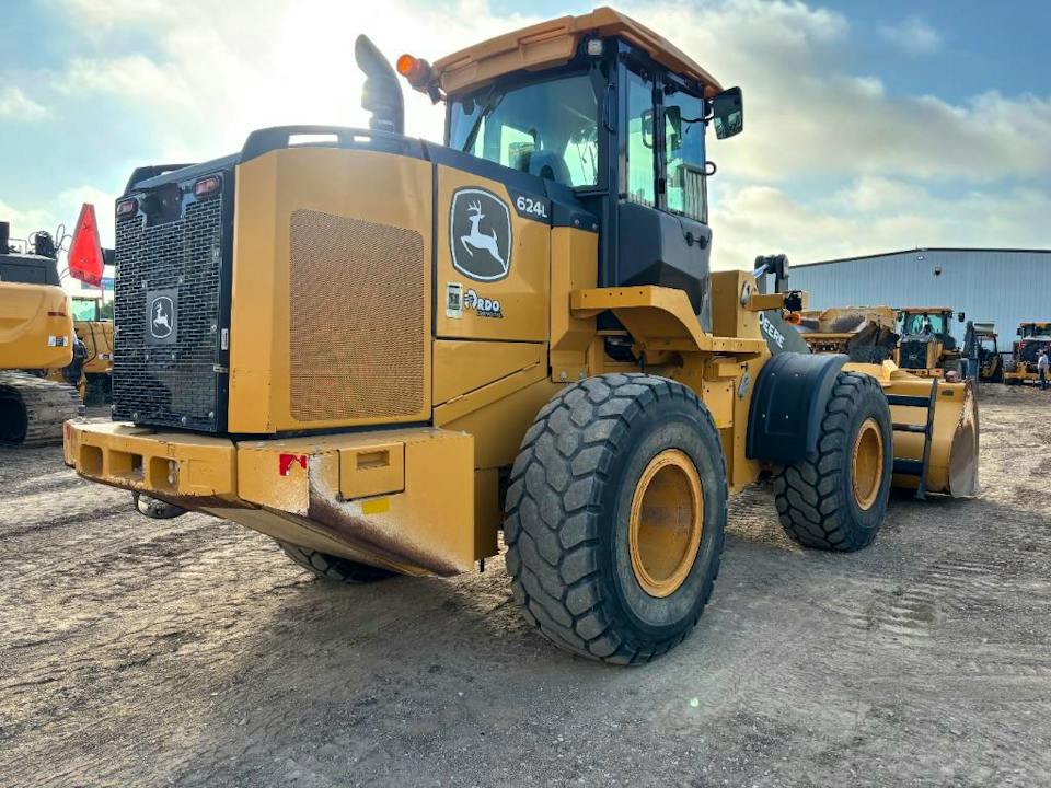 John Deere 624L