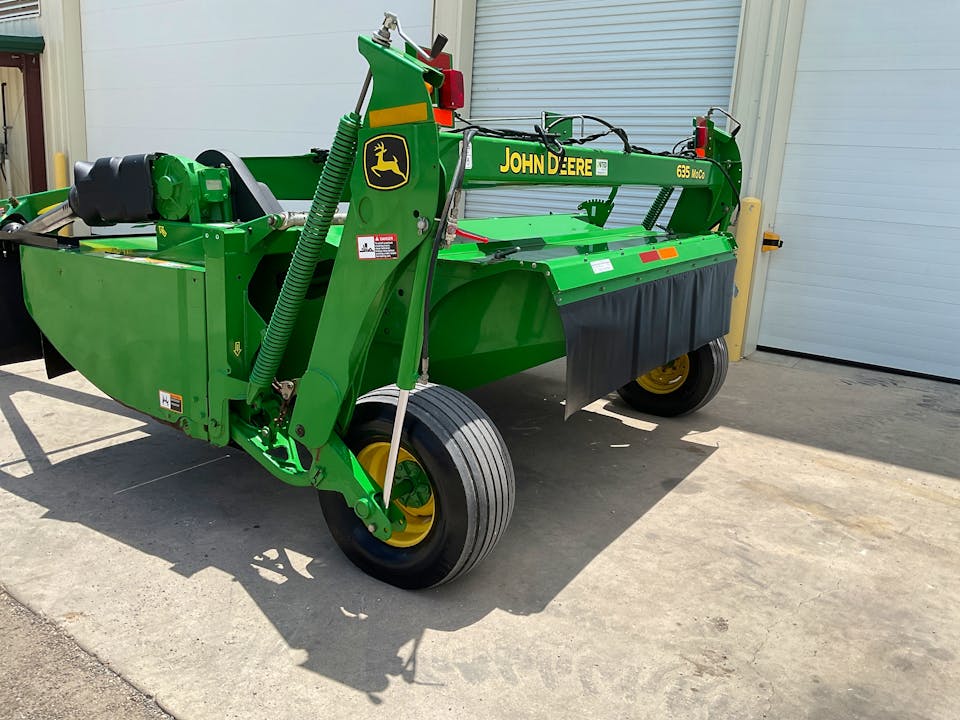 John Deere 635