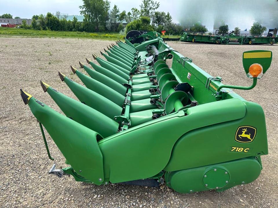 John Deere 718C