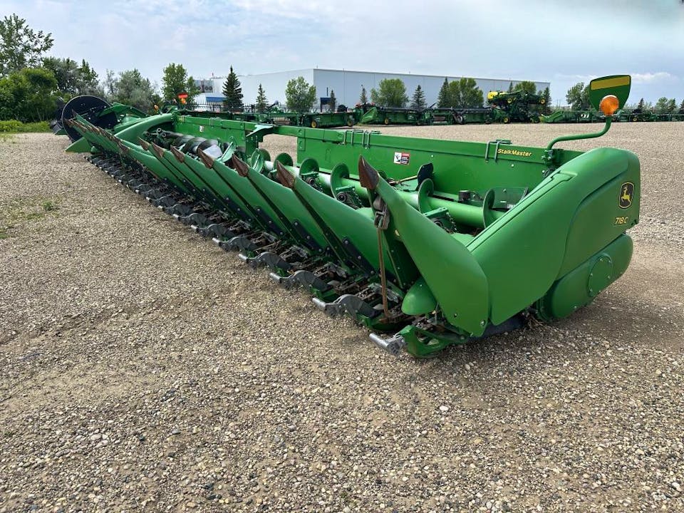 John Deere 718C