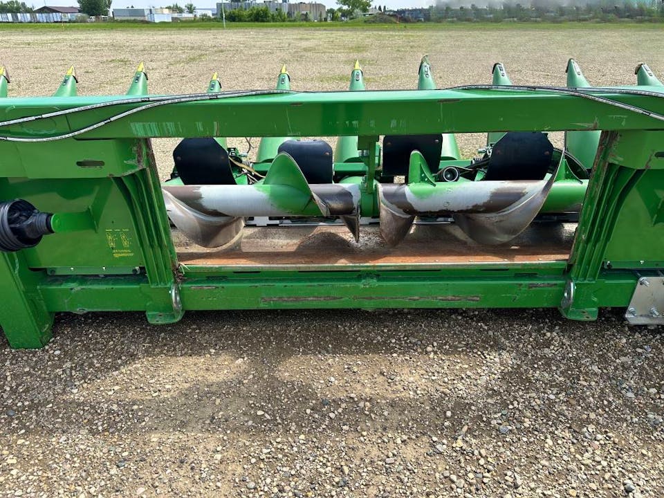 John Deere 718C