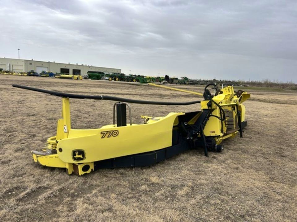 John Deere 770