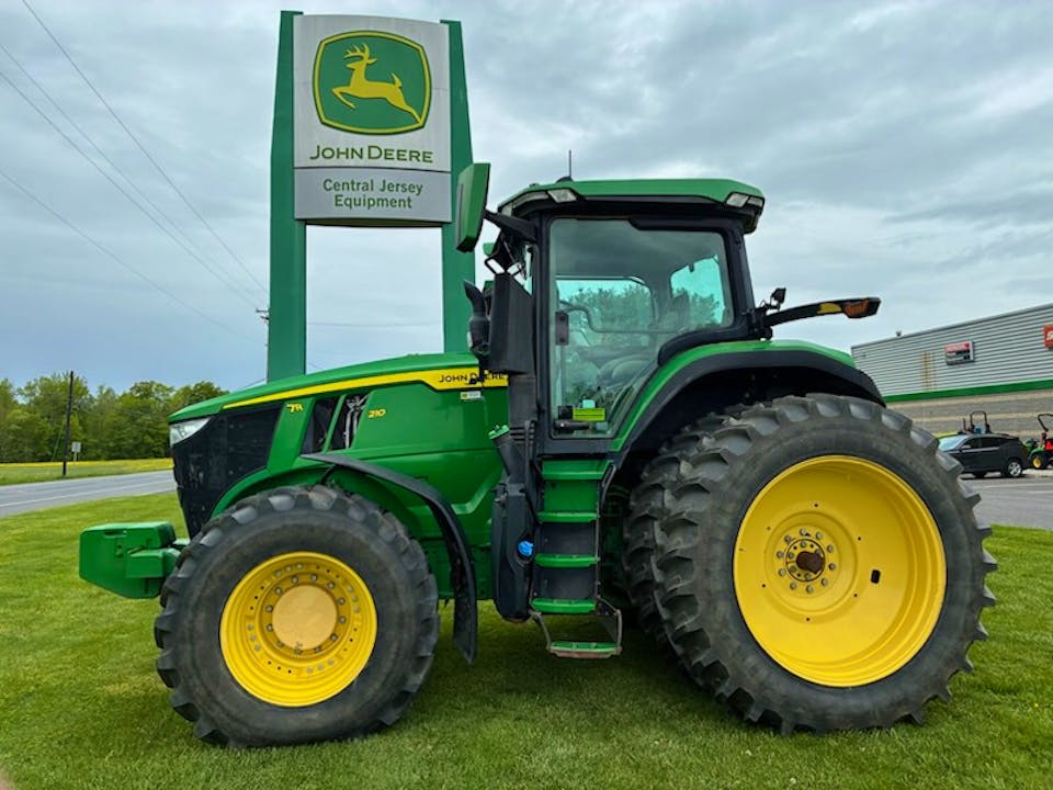 John Deere 7R 210
