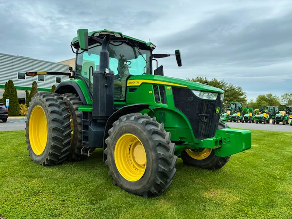 John Deere 7R 210