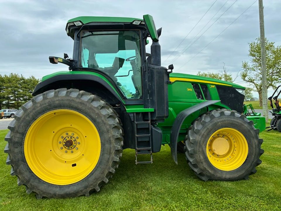 John Deere 7R 210
