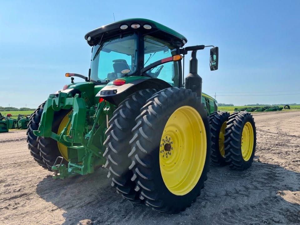 John Deere 8320R